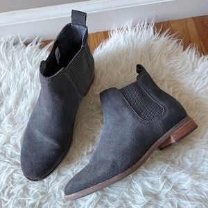 TOMS Grey Suede Leather Flat Chelsea Boot | Size W 7.5